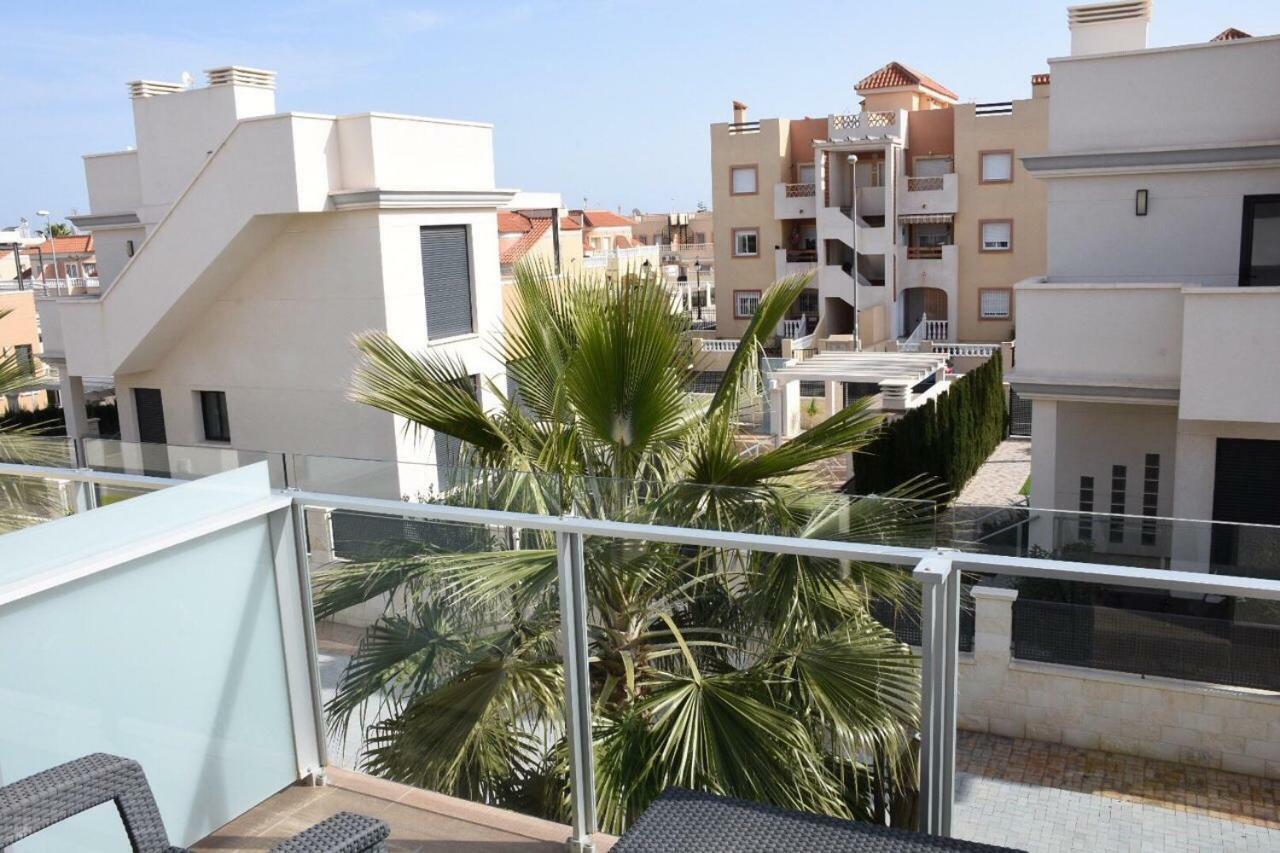 Отель La Zenia Beach Bungalow Ориуэла Экстерьер фото